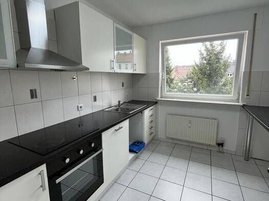 Wohnung zur Miete 640 € 3 Zimmer 79 m² Geschoss 3/4 frei ab 01.11.2026 Frankfurter Straße 106 G Süd Südstadt 34121