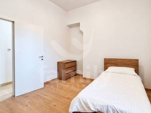 Wohnung zur Miete 250 € 2 Zimmer 65 m² EG Pula 52100