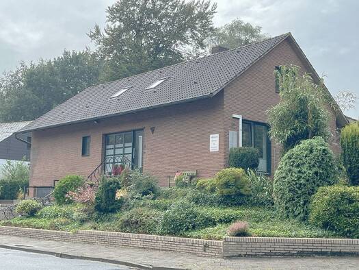 Einfamilienhaus zum Kauf provisionsfrei 438.000 € 5 Zimmer 240 m² 618 m² Grundstück frei ab sofort Esterfeld Meppen 49716