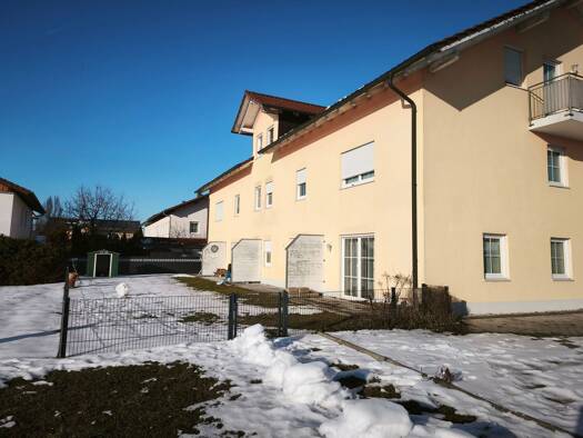Maisonette zur Miete 755 € 3 Zimmer 71,1 m² Geschoss EG/2 frei ab 01.04.2026 Osterhofen 94486