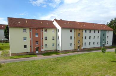 Wohnung zur Miete 392 € 4 Zimmer 70 m² 1. Geschoss Unterföhringer Str. 6 Unterwellenborn 07333