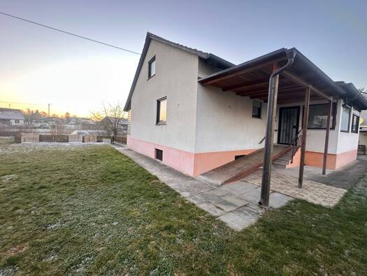 Wohnung zur Miete 1.580 € 3,5 Zimmer 107 m² frei ab sofort Uferweg Gültstein Herrenberg 71083