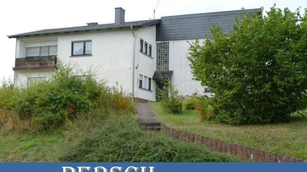 Mehrfamilienhaus zum Kauf 275.000 € 12 Zimmer 220 m² 5.491 m² Grundstück frei ab sofort Eisen Nohfelden 66625