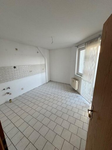 Wohnung zur Miete 468 € 3 Zimmer 78 m² 3. Geschoss frei ab sofort Wolfenbütteler Straße . Wormser Platz Magdeburg 39112