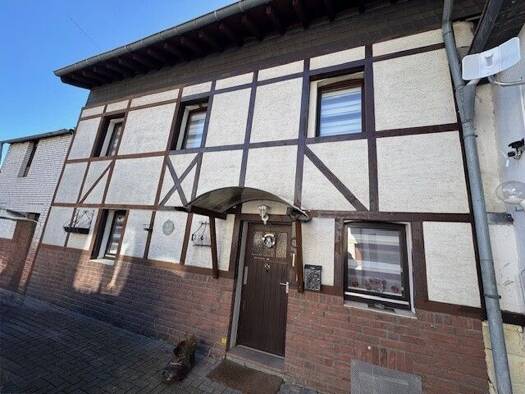 Reihenmittelhaus zum Kauf 170.000 € 4 Zimmer 75 m² 303 m² Grundstück Bohl Eschweiler 52249