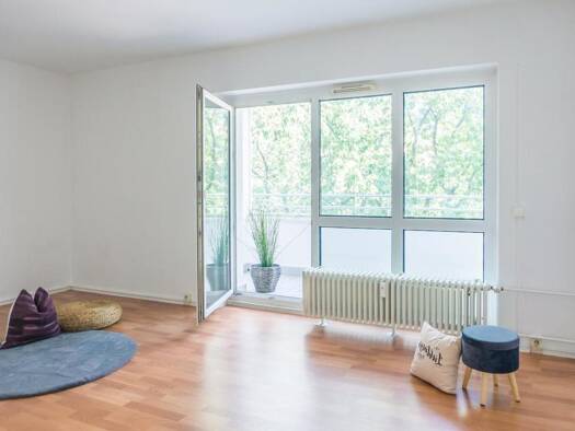 Wohnung zur Miete 360 € 2 Zimmer 56,9 m² 7. Geschoss Am Karbel 56 Altendorf Altendorf 09116