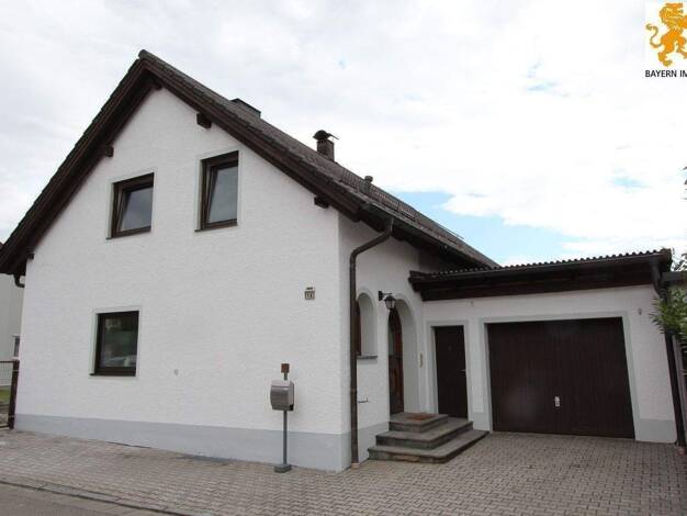 Haus zum Kauf 680.000 € 6 Zimmer 180 m² 617 m² Grundstück Gartenstr. 14 Hainsacker Lappersdorf 93138