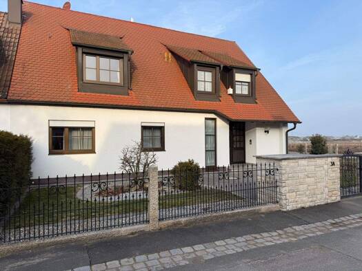 Doppelhaushälfte zur Miete 1.900 € 6 Zimmer 181 m² 570 m² Grundstück Schniegling Nürnberg 90427