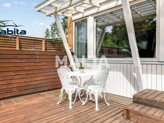 Reihenmittelhaus zum Kauf 134.000 € 2 Zimmer 50,5 m² 2.629 m² Grundstück Perkiöntie 8 Vantaa 01670