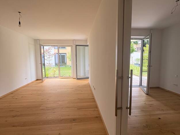 Wohnung zur Miete 1.180 € 3 Zimmer 84,2 m² EG Deggendorf Deggendorf 94469