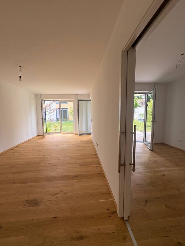 Wohnung zur Miete 1.180 € 3 Zimmer 84,2 m² EG Deggendorf Deggendorf 94469