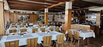 Hotel zum Kauf 7 Zimmer 301 m² Grundstück Hayingen Hayingen 72534