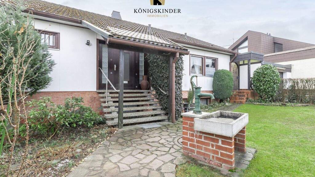 Einfamilienhaus zum Kauf 550.000 € 6 Zimmer 131 m² 722 m² Grundstück Öschelbronn Gäufelden 71126