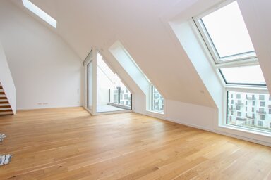 Maisonette zur Miete 3.055 € 4 Zimmer 137,3 m² 5. Geschoss frei ab 15.11.2024 Gmunder Straße 20a Obersendling München 81379