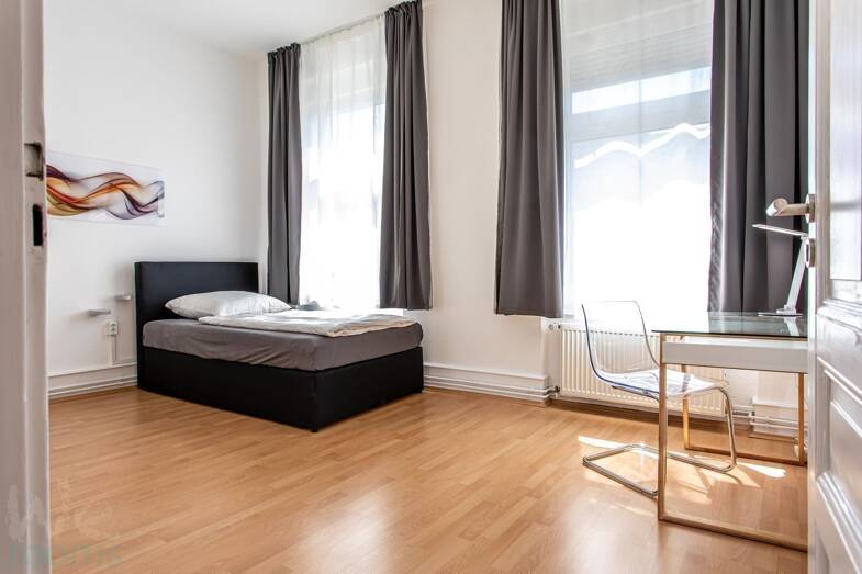 WG-Zimmer zur Miete Wohnen auf Zeit 500 € 15 m² 3. Geschoss frei ab sofort Offenbacher Landstraße 00 Oberrad Frankfurt am Main 60599
