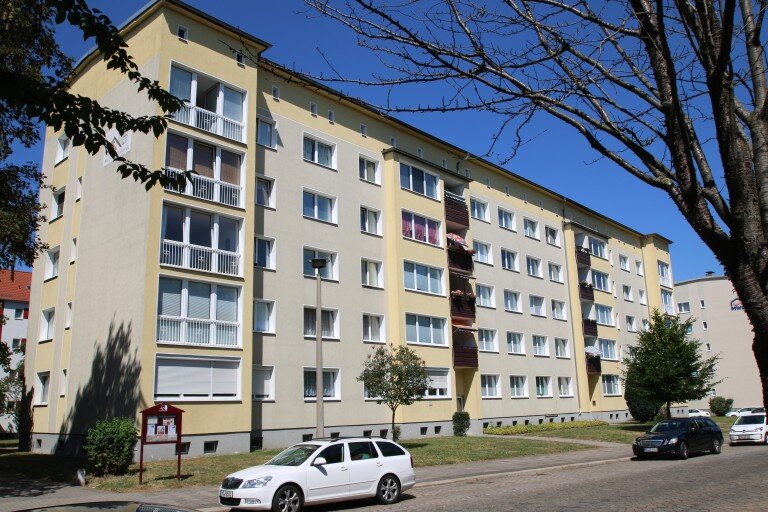 Wohnung zur Miete 270 € 2 Zimmer 49,1 m²<br/>Wohnfläche 2.<br/>Geschoss 01.02.2025<br/>Verfügbarkeit Pappelallee 5 Nordpark Magdeburg 39106