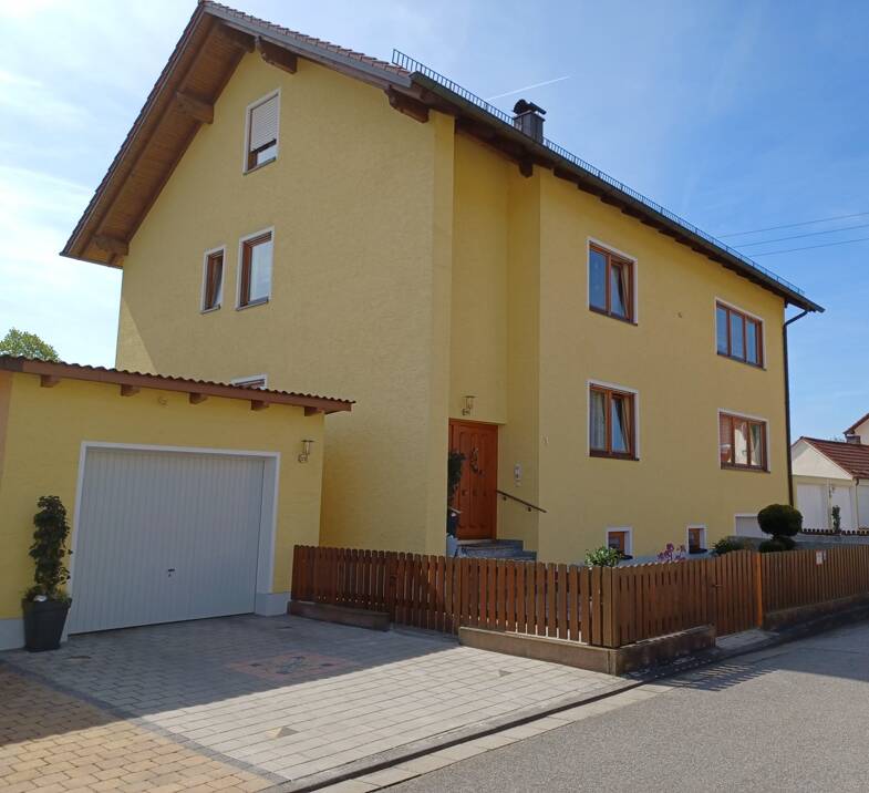 Wohnung zur Miete 867 € 4 Zimmer 102 m² frei ab sofort Münchshofen Teublitz / Münchshofen 93158