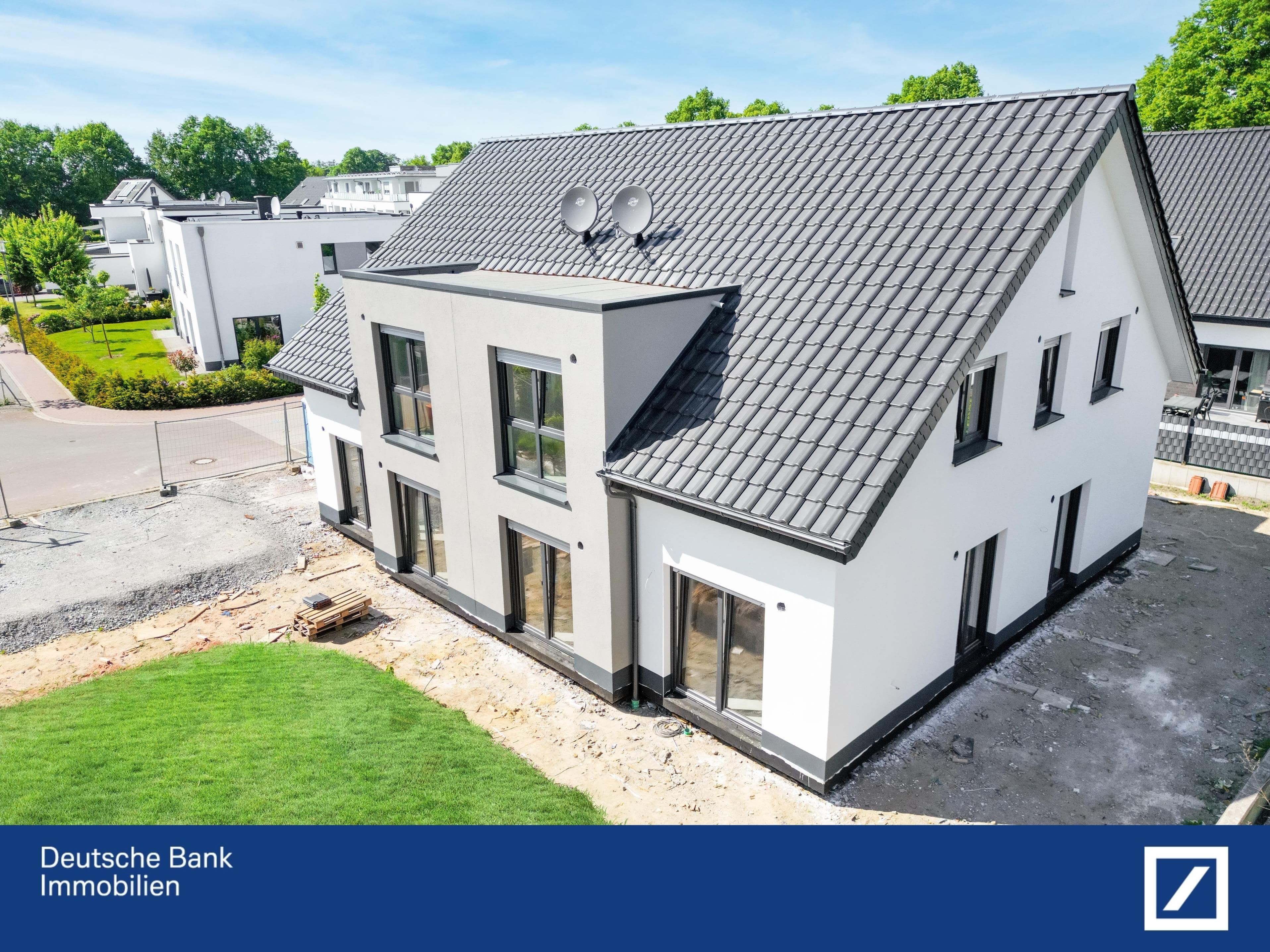 Doppelhaushälfte zum Kauf 499.900 € 4 Zimmer 141,3 m²<br/>Wohnfläche 315 m²<br/>Grundstück ab sofort<br/>Verfügbarkeit Rietberg Rietberg 33397