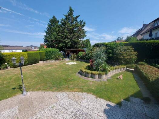 Mehrfamilienhaus zum Kauf als Kapitalanlage geeignet 1.400.000 € 634 m² 1.142 m² Grundstück Innenstadt Bad Oeynhausen 32547