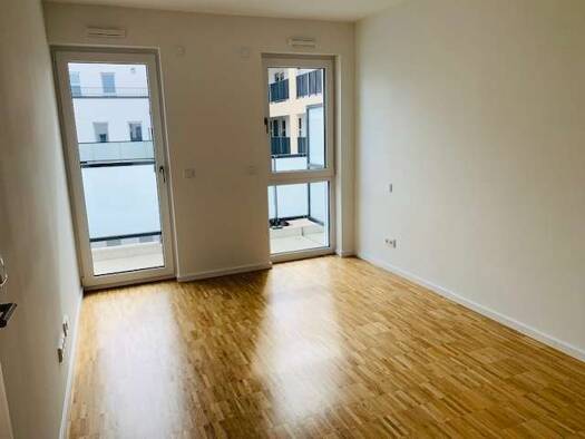Wohnung zur Miete 700 € 2 Zimmer 56 m² Geschoss 4/4 Offenbach am Main 63067