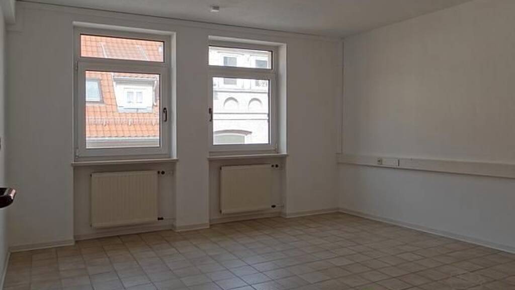 Büro zur Miete 486 € 3 Zimmer 97,2 m² Bürofläche Meiningen 98617