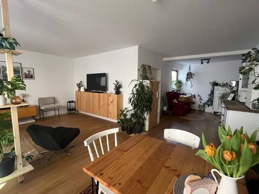 Wohnung zur Miete 1.170 € 2,5 Zimmer 78 m² Geschoss 1/3 frei ab 01.06.2026 Bibrastraße 15 Altstadt Würzburg 97070