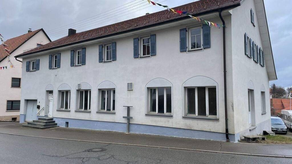 Haus zum Kauf 280.000 € 7 Zimmer 317,1 m² 392 m² Grundstück frei ab sofort Böttingen 78583