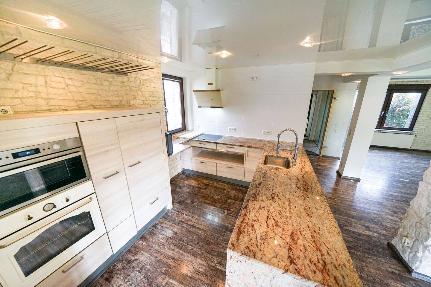 Property thumbnail 10