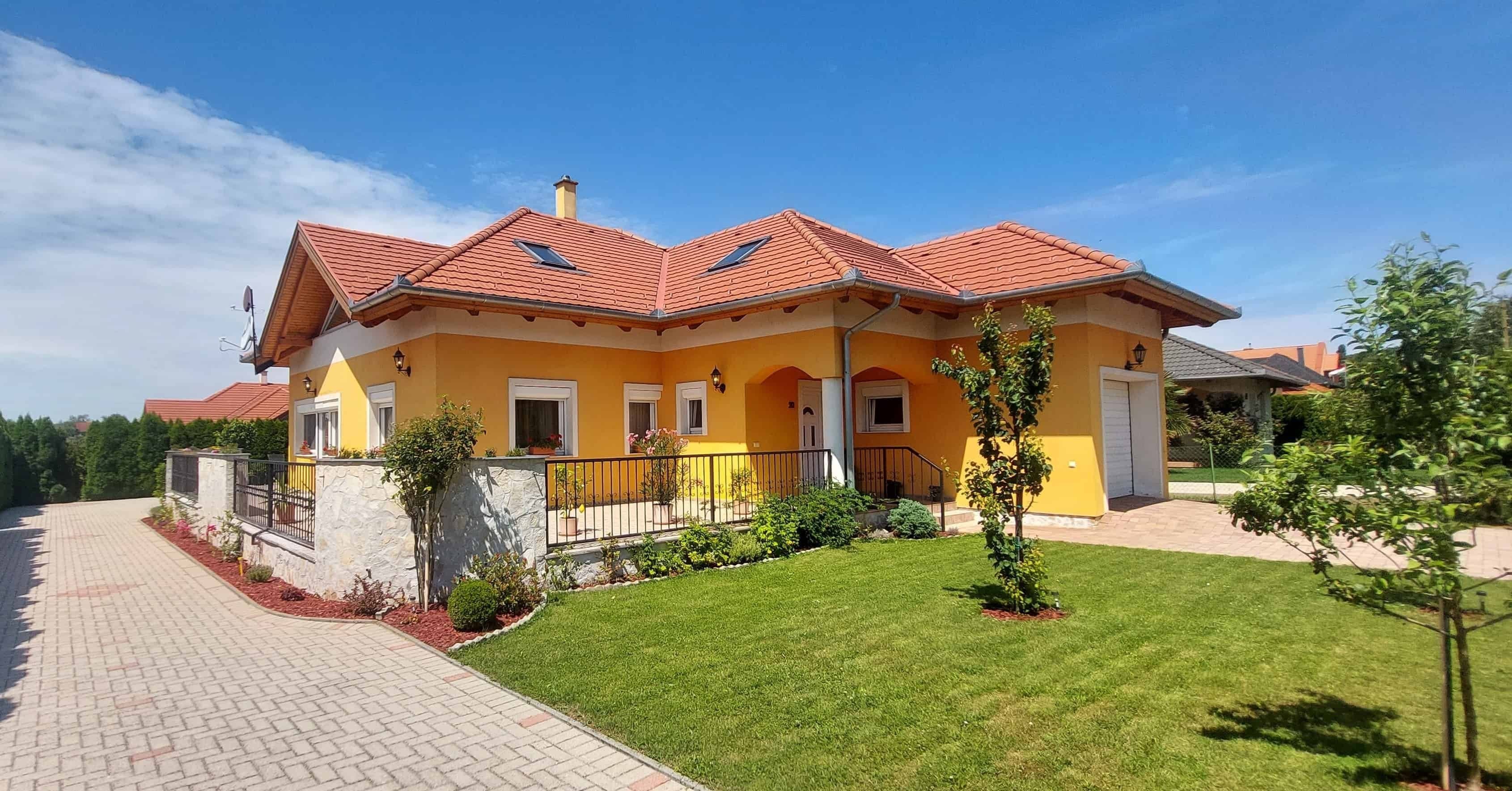 Mehrfamilienhaus zum Kauf provisionsfrei 379.000 € 7 Zimmer 191 m²<br/>Wohnfläche 718 m²<br/>Grundstück Cserszegtomaj 8372