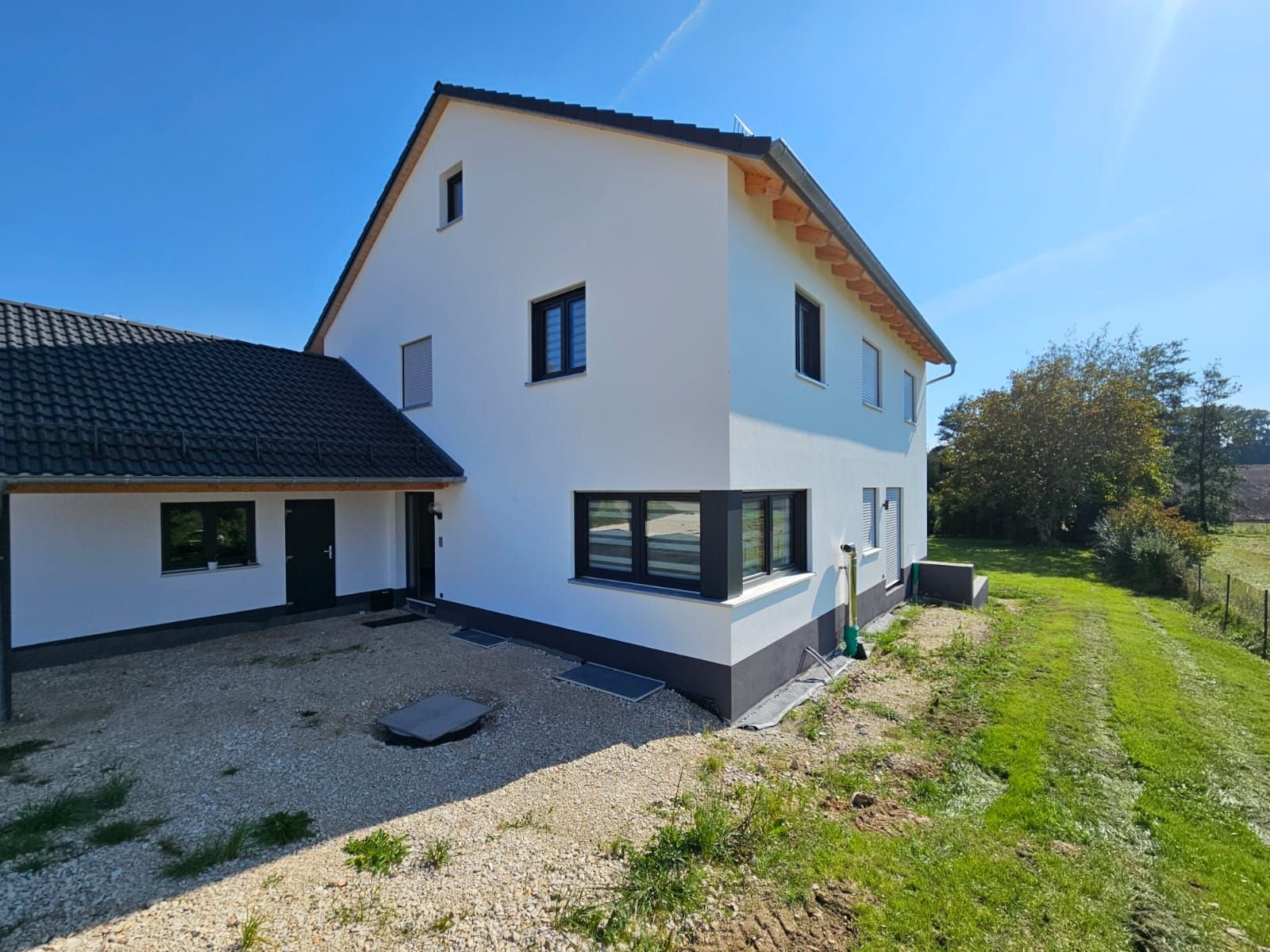 Einfamilienhaus zum Kauf 768.000 € 7 Zimmer 247 m²<br/>Wohnfläche 944 m²<br/>Grundstück ab sofort<br/>Verfügbarkeit Steinsdorf Altmannstein 93336