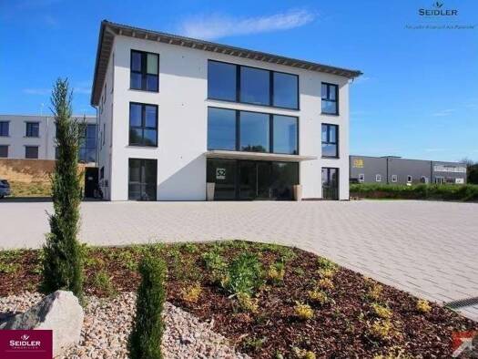 Bürofläche zur Miete 2.475 € 8 Zimmer 198 m² Bürofläche Wolfenweiler Schallstadt 79227