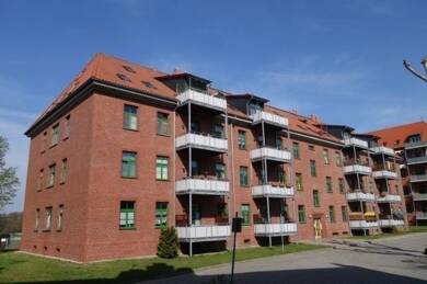 Maisonette zur Miete 394 € 3 Zimmer 64 m² Dachgeschoss, 4. Geschoss frei ab sofort Max-Sens-Platz 2 Zerbst Zerbst/Anhalt 39261