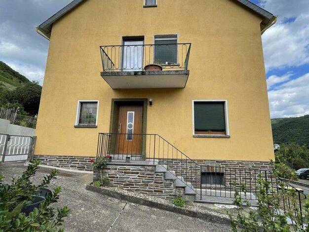 Einfamilienhaus zum Kauf provisionsfrei 360.000 € 7 Zimmer 170 m² 1.554 m² Grundstück Müden an der Mosel 56254