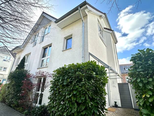 Doppelhaushälfte zum Kauf 589.000 € 4 Zimmer 108,8 m² 203 m² Grundstück Furth-Mitte Neuss 41462