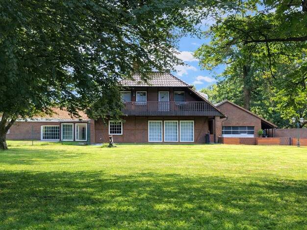 Haus zum Kauf provisionsfrei 679.000 € 10 Zimmer 310 m² 8.127 m² Grundstück Burgforde Westerstede 26655