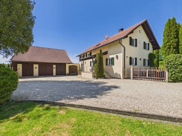 Bauernhaus zum Kauf 1.195.000 € 4 Zimmer 180 m² 24.630 m² Grundstück Weiherhäuser Tiefenbach 84184
