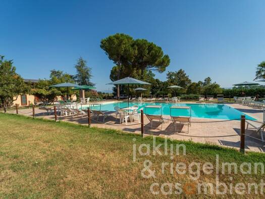 Haus zum Kauf 895.000 € 1.080 m² 10.928 m² Grundstück Castiglione del Lago 06061