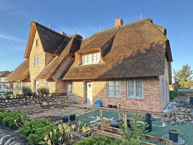 Doppelhaushälfte zum Kauf - Erstbezug 3.690.000 € 7 Zimmer 183 m² 395 m² Grundstück Wenningstedt 25996