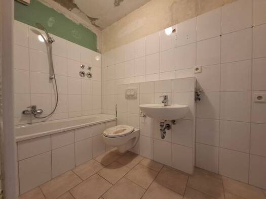 Wohnung zur Miete 395 € 1 Zimmer 39,6 m² 10. Geschoss frei ab 16.11.2026 Senftenberger Ring 8 Märkisches Viertel Berlin 13439