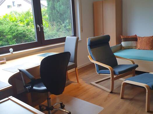 Wohnung zur Miete 900 € 2 Zimmer 45 m² Geschoss EG/2 frei ab sofort Bussardweg 11 Amrichshausen Künzelsau 74653