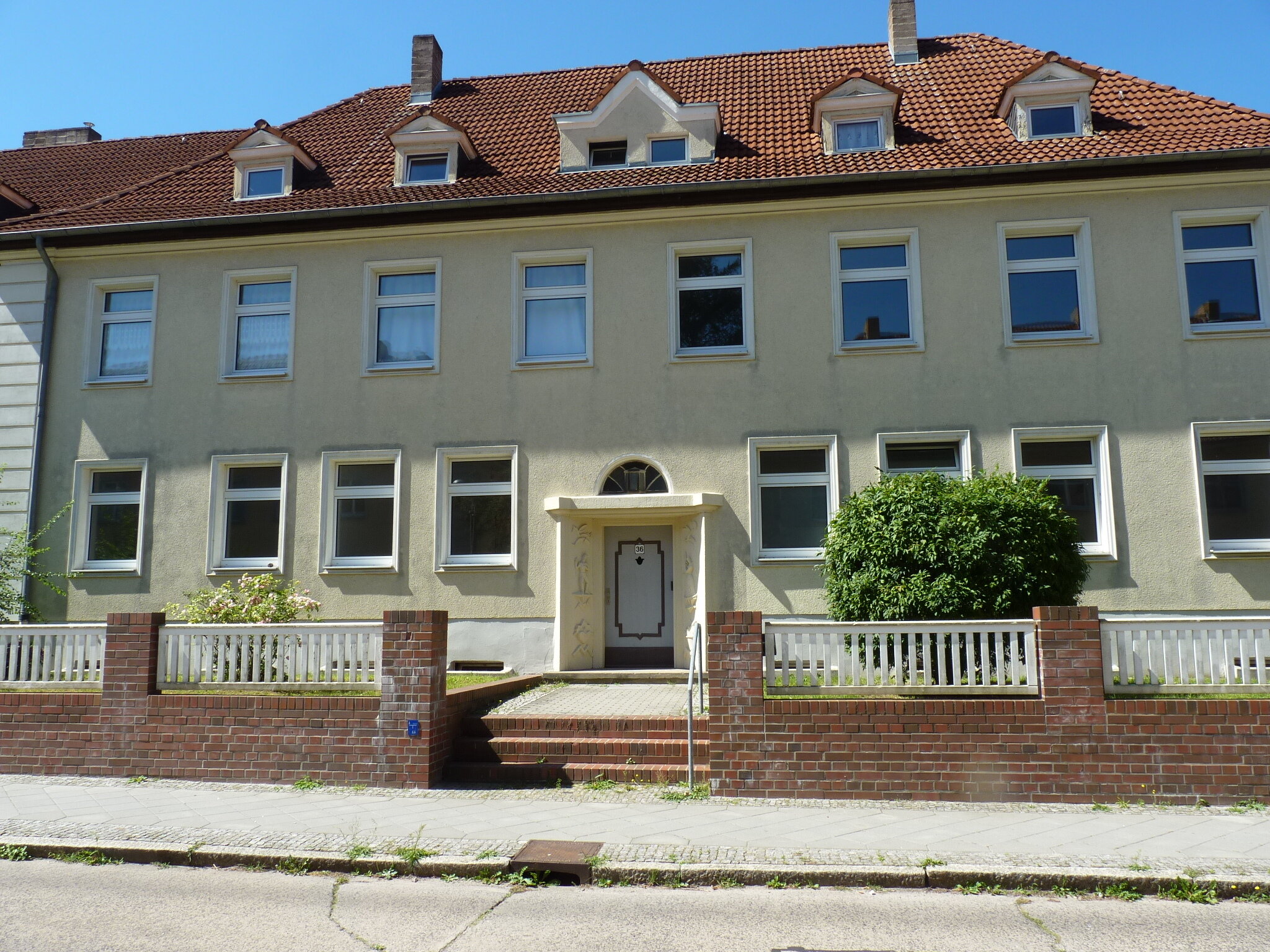 Wohnung zur Miete 607 € 3 Zimmer 73,1 m²<br/>Wohnfläche EG<br/>Geschoss ab sofort<br/>Verfügbarkeit Käthe-Kollwitz-Straße 36 Gelbe Kaserne Frankfurt (Oder) 15234