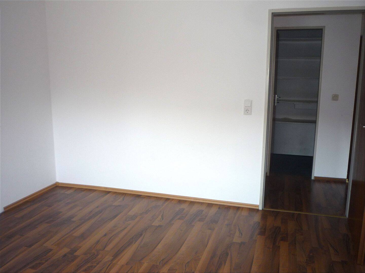 Gemütliche 2 Zimmer Wohnung mit Balkon und Aufzug.. Zentrumsnah! – Leverkusen – Vorschaubild 11