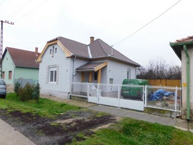 Einfamilienhaus zum Kauf 73.000 € 2 Zimmer 62 m² 666 m² Grundstück Dombóvár 7200