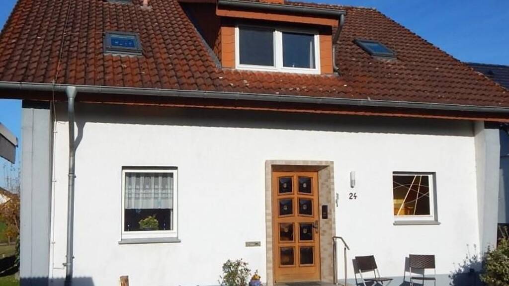 Mehrfamilienhaus zum Kauf 215.000 € 7 Zimmer 155 m² 1.239 m² Grundstück Brakelsiek Schieder-Schwalenberg 32816