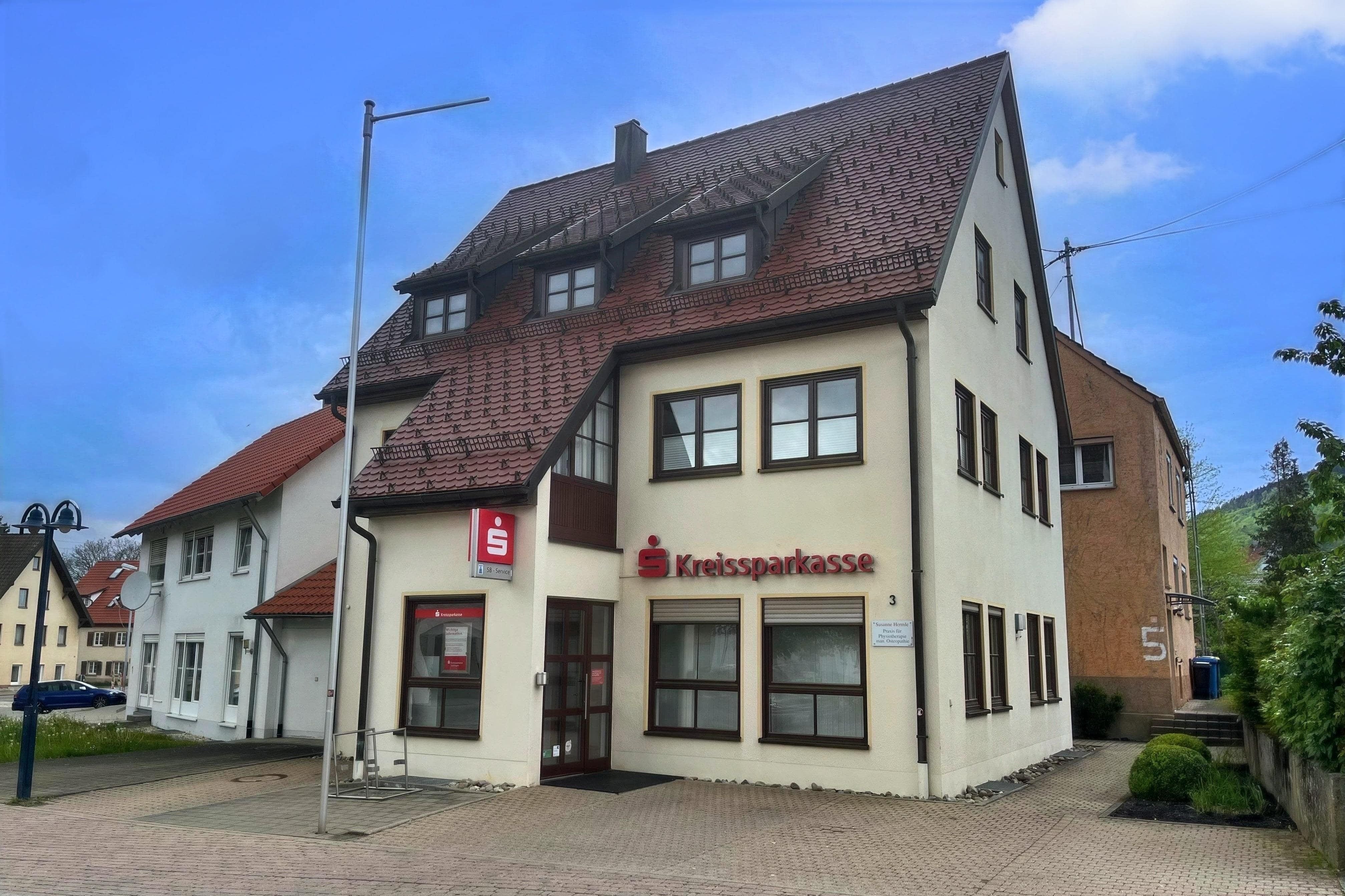 Mehrfamilienhaus zum Kauf provisionsfrei 350.000 € 5,5 Zimmer 72 m²<br/>Wohnfläche 223 m²<br/>Grundstück Dürbheim 78589