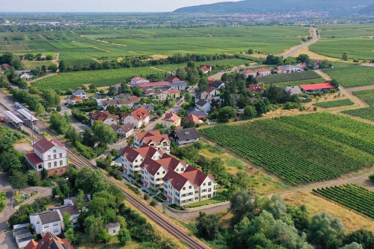 Immobilie in Erpolzheim -  HOCHWERTIGE 3-ZIMMER-WOHNUNG MIT WEITBLICK - Bild 4