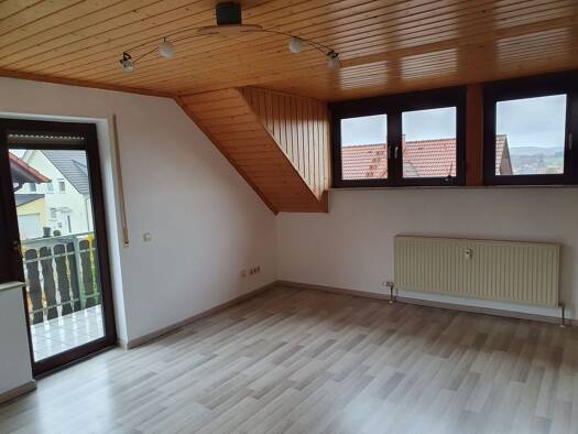 Wohnung zur Miete 900 € 4 Zimmer 108 m² Geschoss 1/2 frei ab sofort Buchen Buchen (Odenwald) 74722