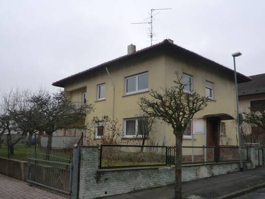 Maisonette zur Miete 900 € 5 Zimmer 121 m² 3 Geschosse frei ab 01.02.2026 Walldürn 74731