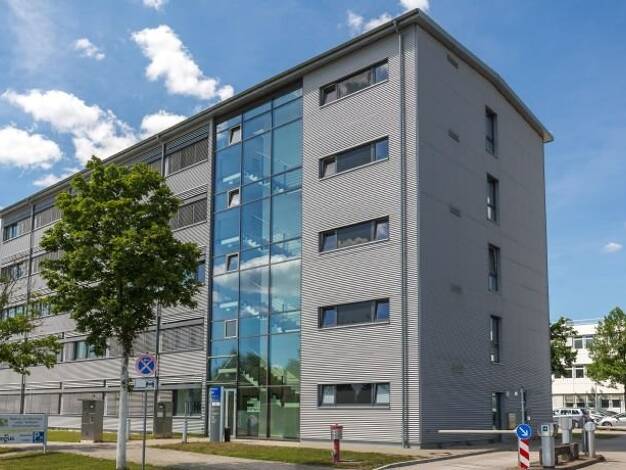 Bürofläche zur Miete 619 € 50 m² Bürofläche teilbar von 8 m² bis 50 m² Flughafenstr. 118 Marienberg Nürnberg 90411