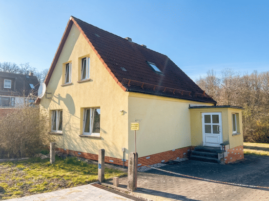 Einfamilienhaus zum Kauf 90.000 € 3 Zimmer 90 m² 893 m² Grundstück Quirla Quirla 07646